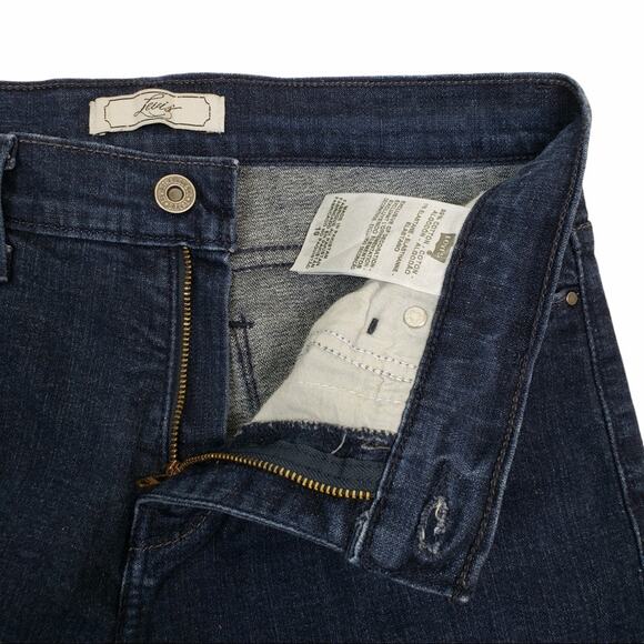 Levi's Womens 10 Vintage Dark Wash Cropped Jeans - Picture 8 of 10